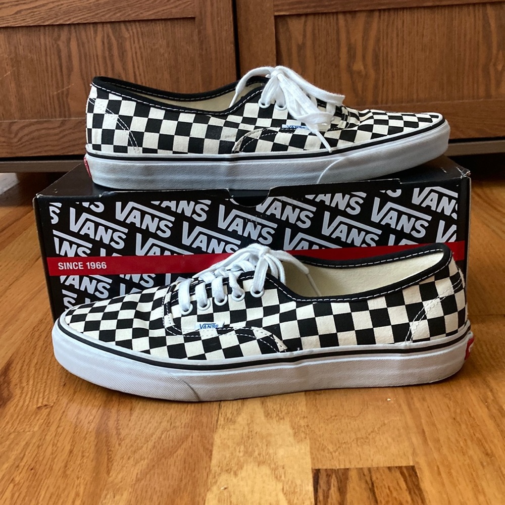 Authentic Vans Black/White Checkered Men’s size 11